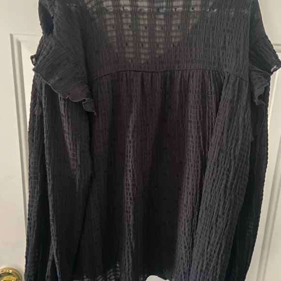 Black Textured Top - Picture 11 of 11